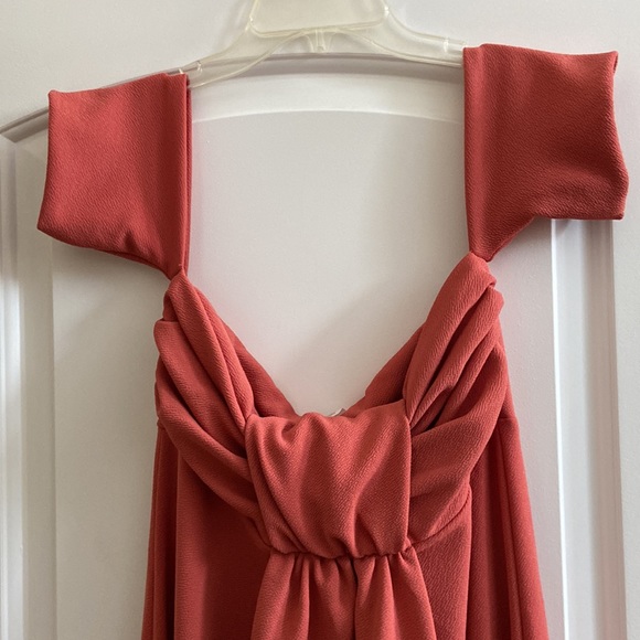 Beautiful brick coloured maxi dress with drop shoulder style. - Picture 5 of 5
